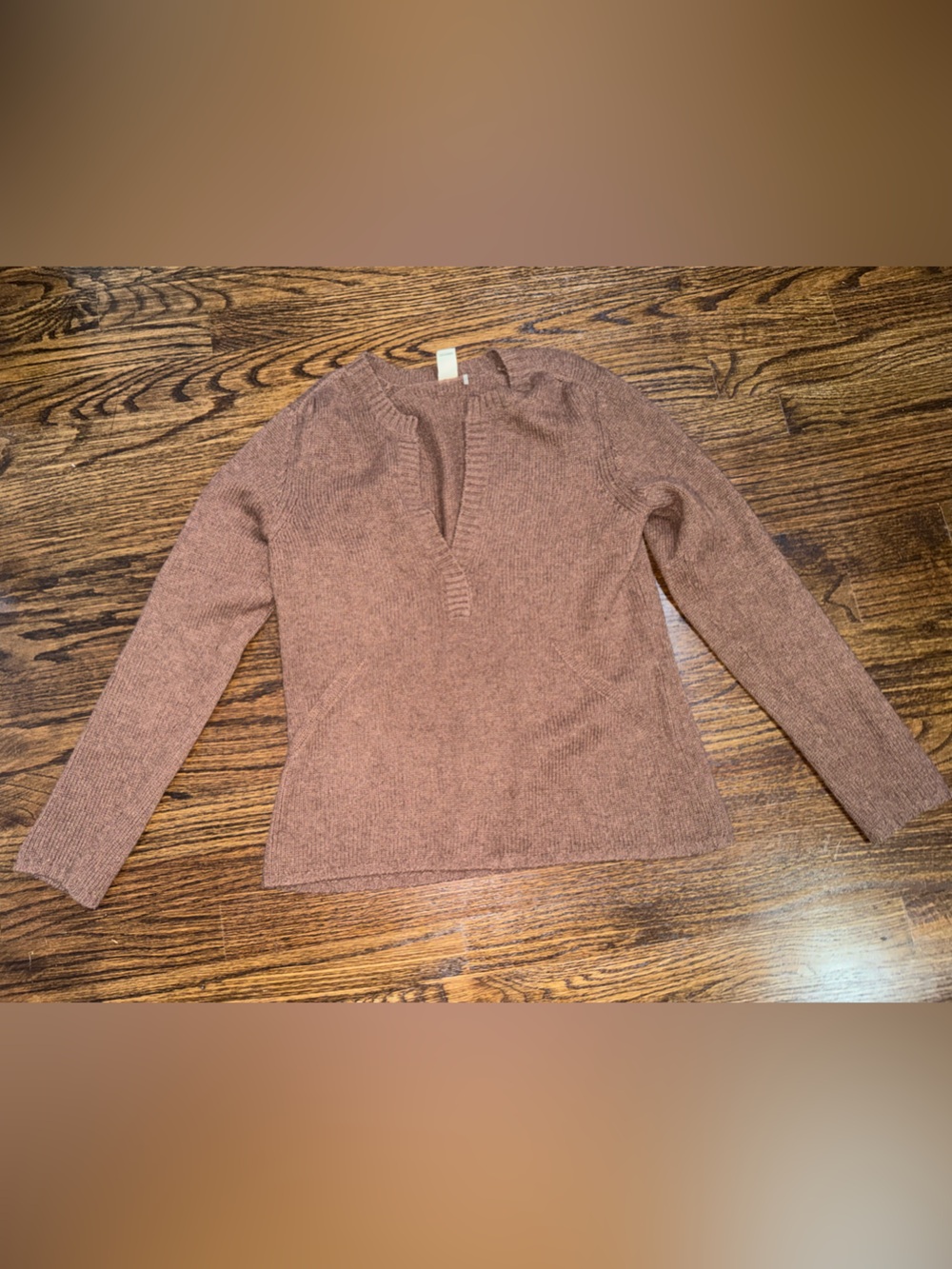 Kinross Women's V-Neck Long Sleeve Sweater - Brown